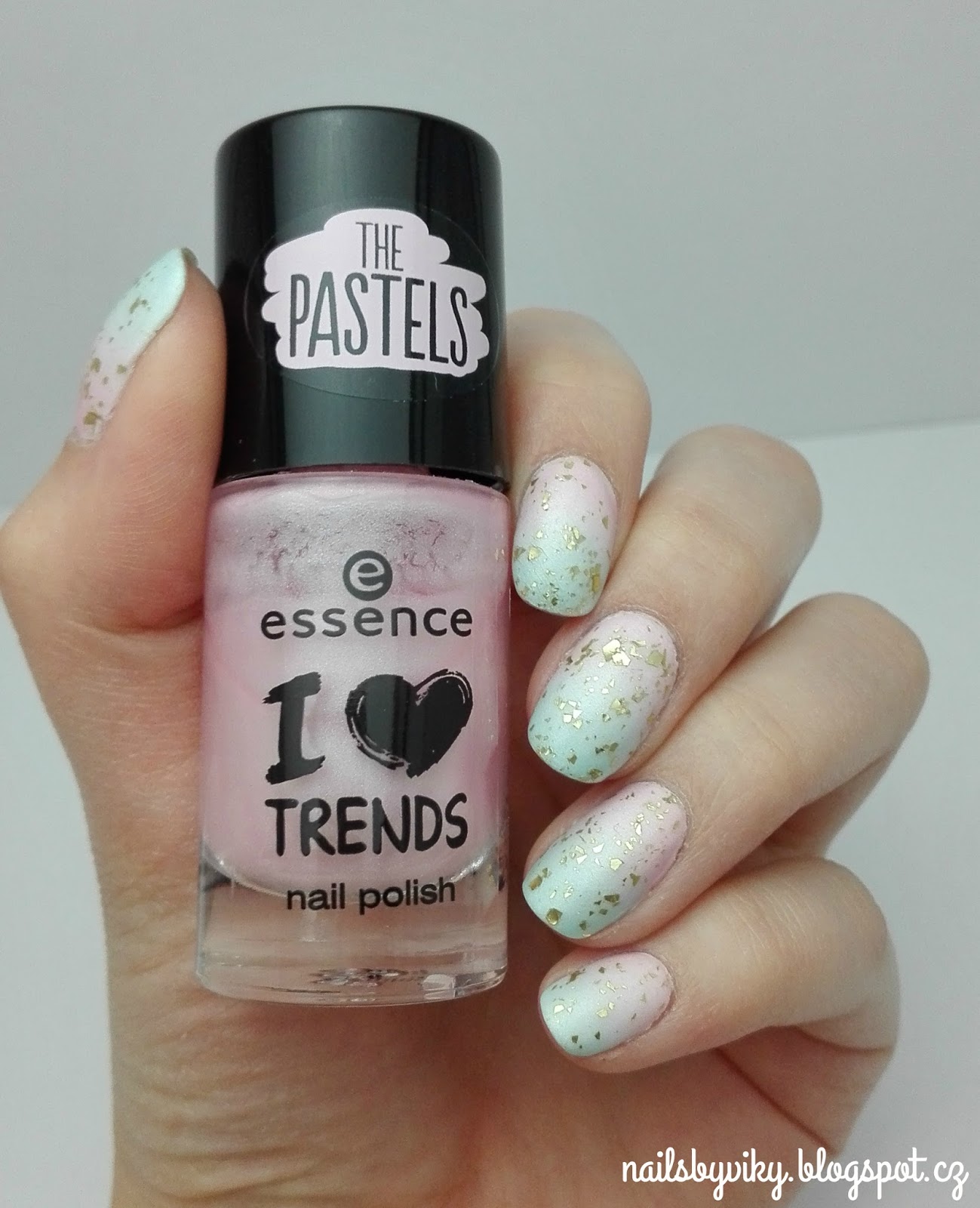 Nails By Viky Pastel Ombre With Golden Flakes