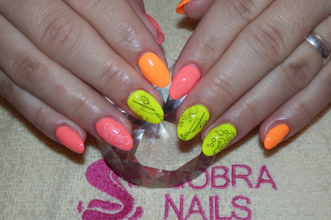 Luxury Line Art Color Neon Orange 5 Ml Gobra Nails