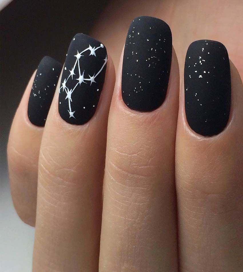 Black Glitter Nails With Art Of White Stars Duhove Nehty Design Nehtu Gelove Nehty