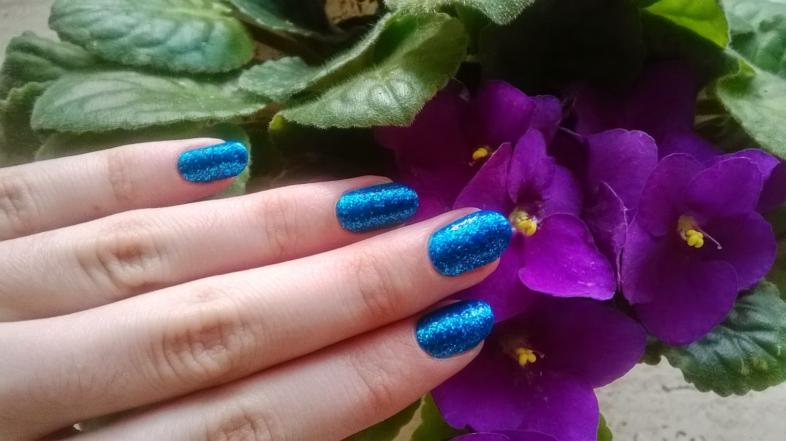 Colorful World Of Nail Niebieski Brokat Czyli Miss Sporty Oh My Gem 004