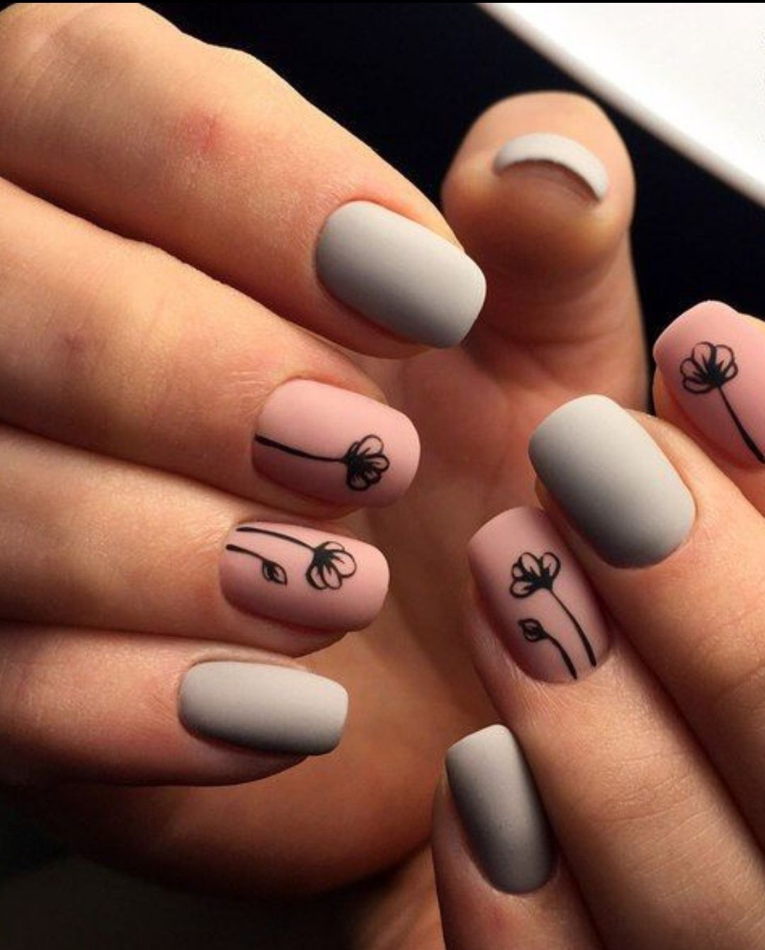 25 Most Stuninng And Gorgeous Matte Nails For Trendy 2019 Diatsy World Flower Nails Trendy Nails Simple Nails