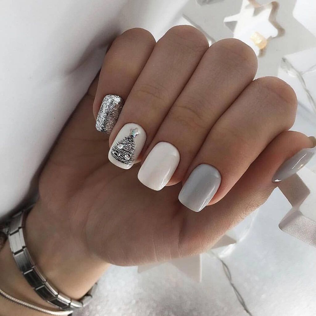 55 Stylish Nail Designs For New Year 2020 Nail Art Is Like The Icing On The Cake It Ties Your Look T Christmas Gel Nails Stylish Nails Designs Xmas Nails