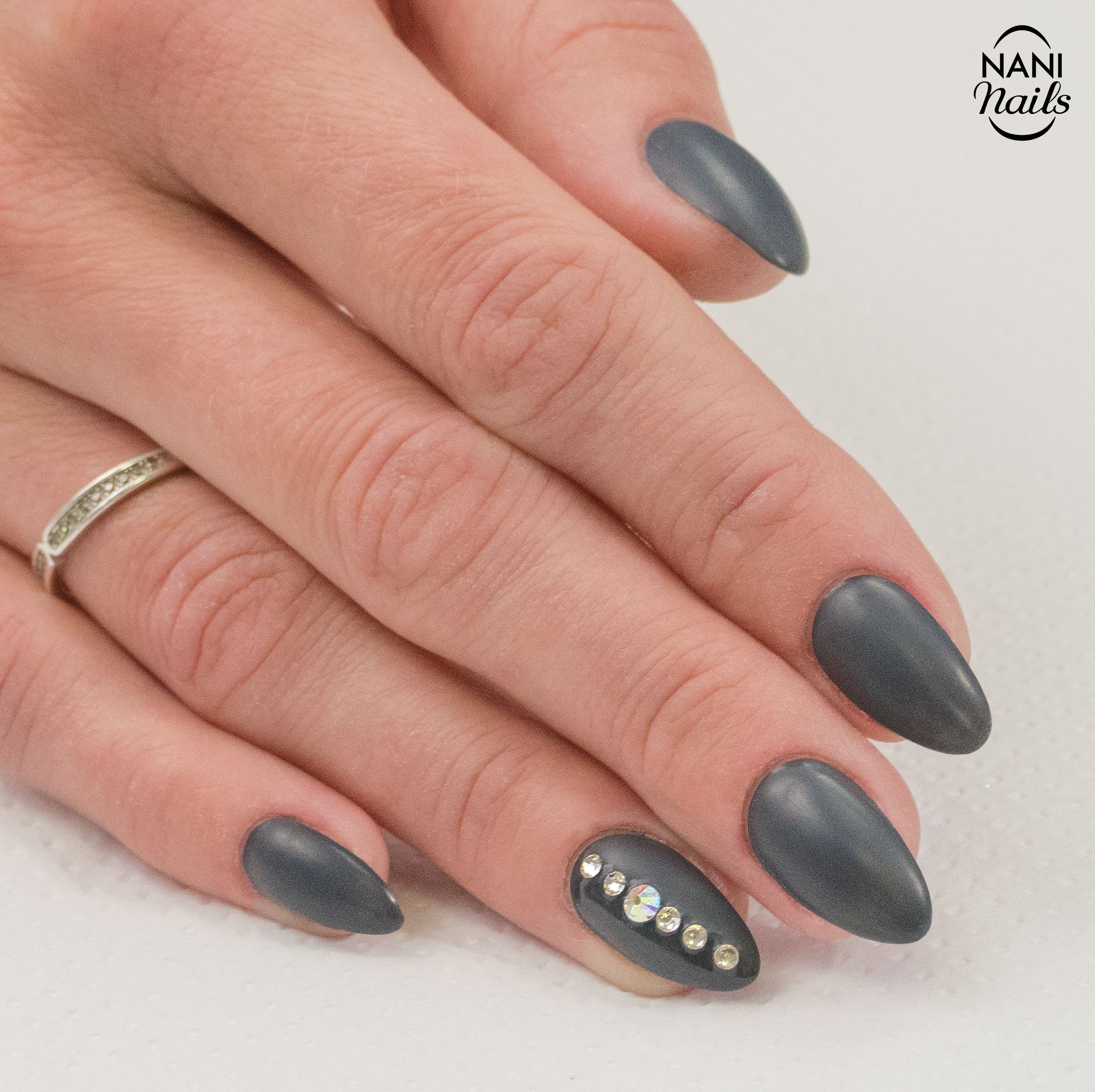 Back To Black Manicure Nails Swarovski Blacklove Gray Naninails Nehet Nail Art Manikura