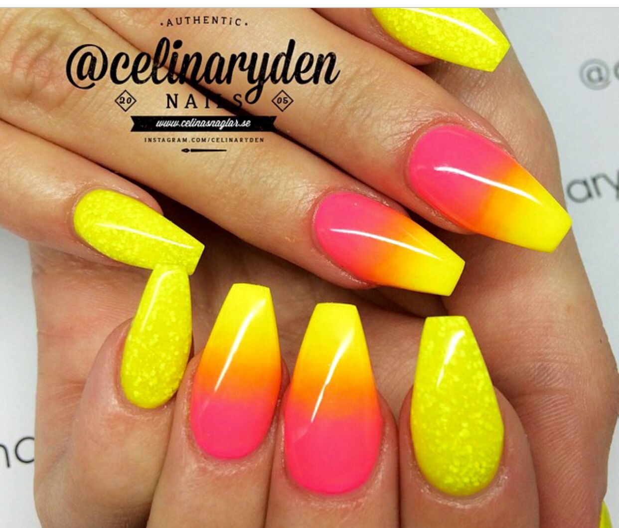 I Love That Sparkly Yellow Neonove Nehty Nehty Akrylove Nehty