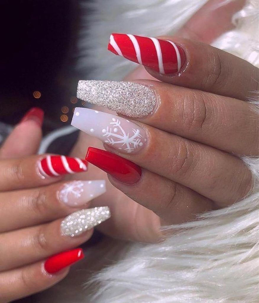 25 Glamorous Glitter Nail Arts For Christmas Gelove Nehty Design Nehtu Akrylove Nehty