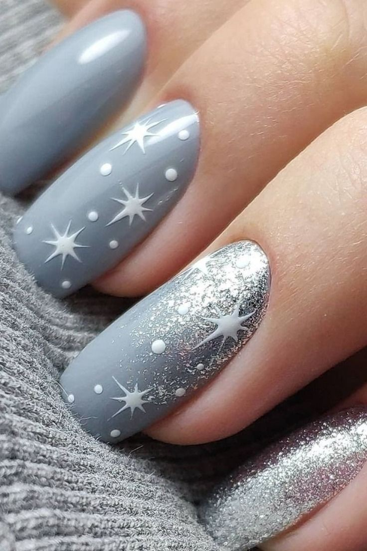 30 Trendy Snowflake Nails Of 2019 Christmas Gelove Nehty Design Nehtu A Barevne Nehty